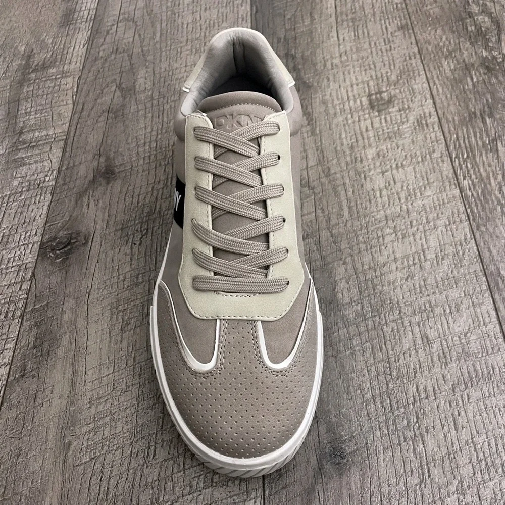 Dkny low top